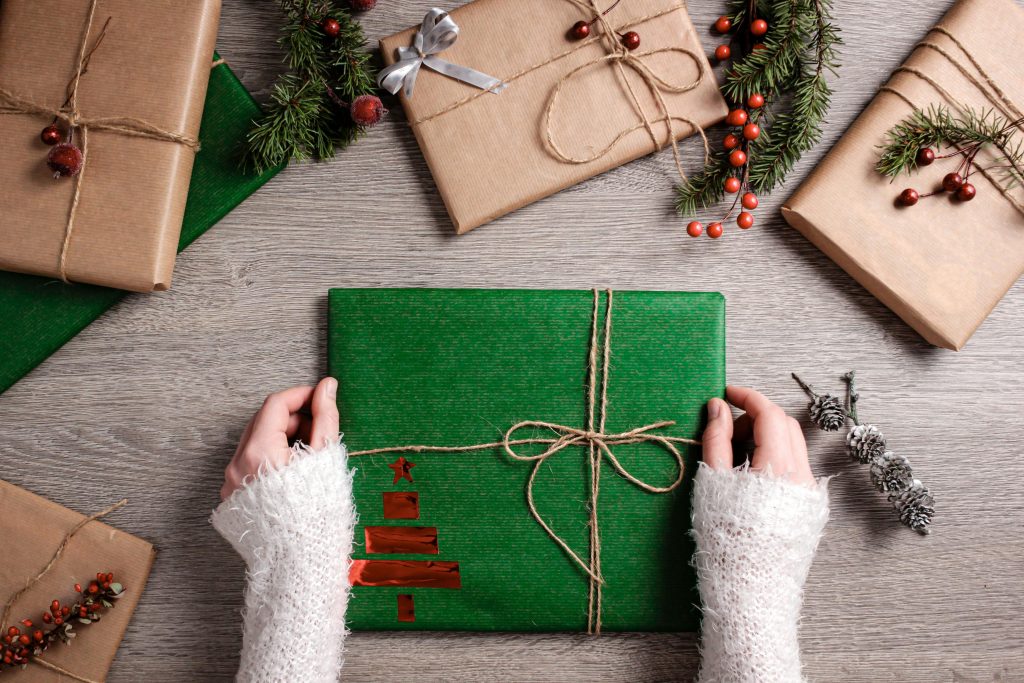 Gửi quà vào dịp Giáng Sinh cho khách hàng và doanh nghiệp có nhiều lợi ích quan trọng. 